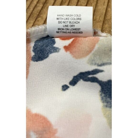 Women's Medium Blouse Off White Floral Lace Trim Top Bell Sleeves NY Collection - Picture 5 of 6